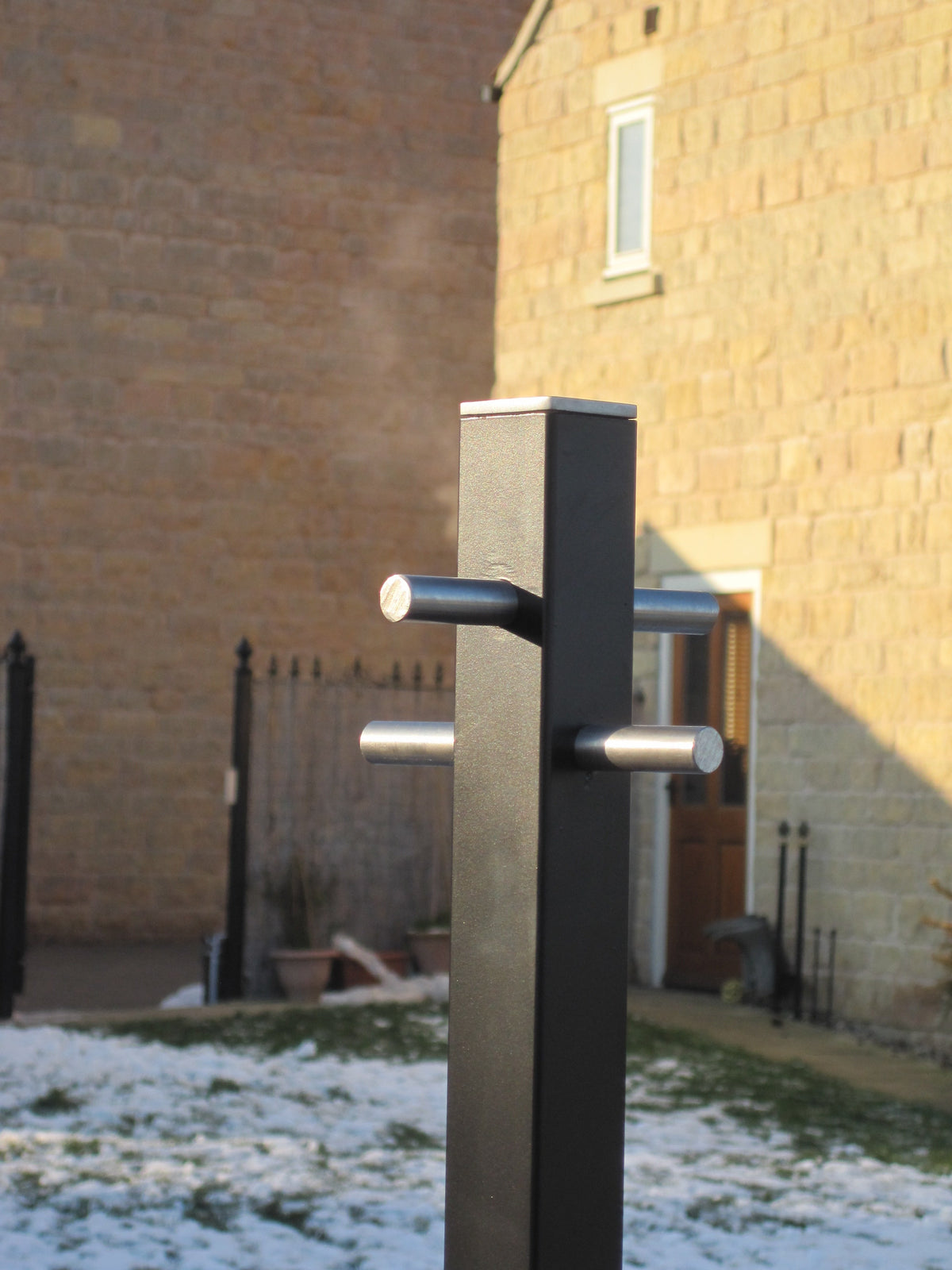 Square black steel washing line post made in Sheffield – Forged in Sheffield