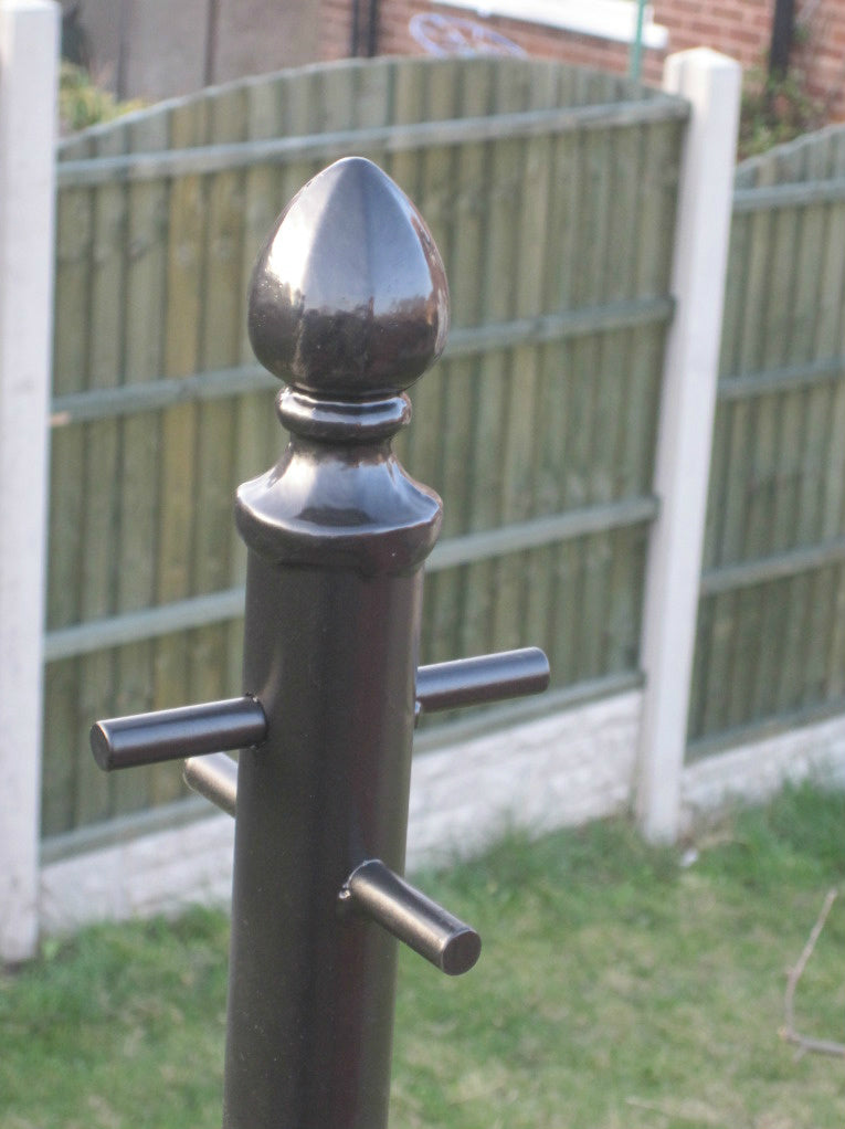 Washing line pole in a garden