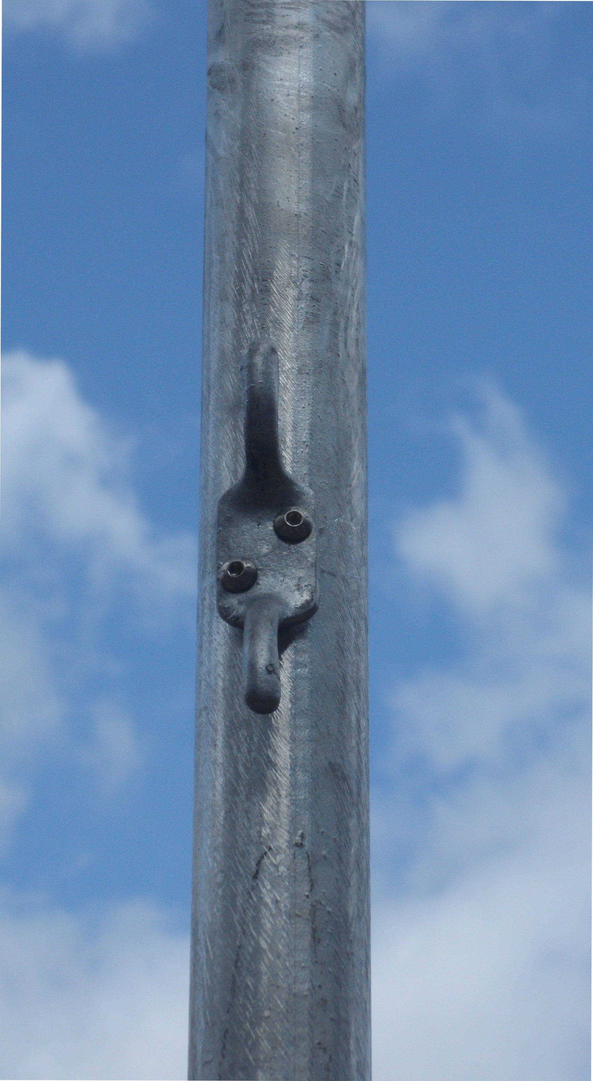 Washing line wrapped around a cleat bracket – How to Dry Washing Fast in a UK Heatwave: Summer Tips
