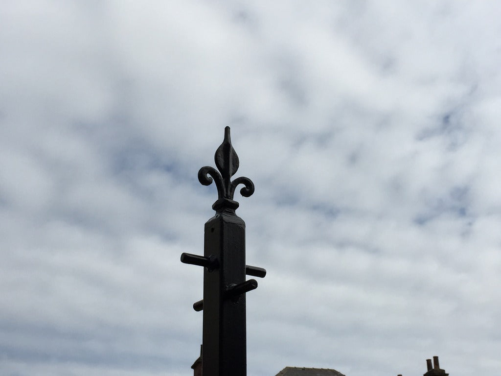 Black powder-coated washing line pole – Powdercoated Washing Line Posts