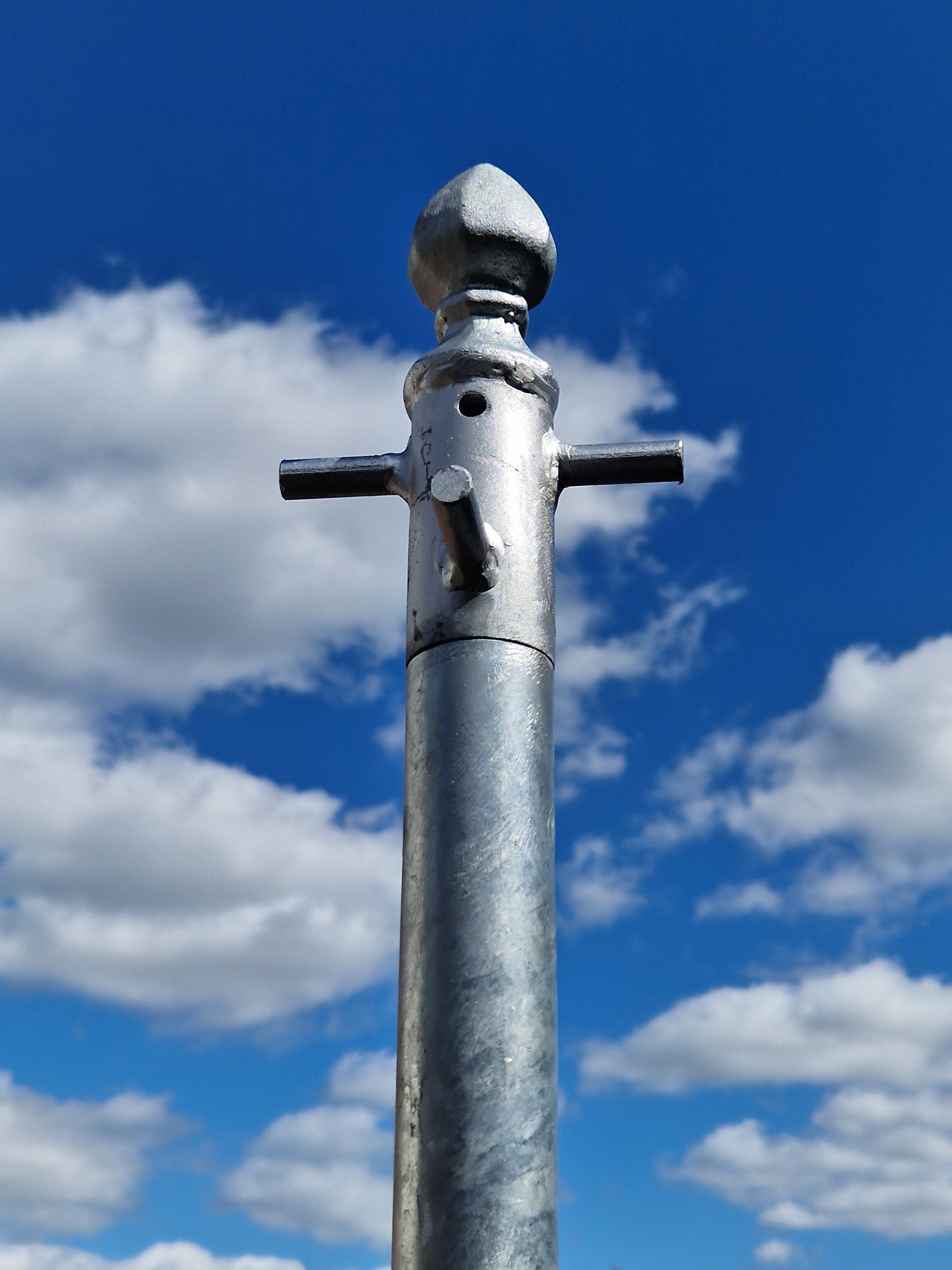 Heavy-duty galvanised washing line pole